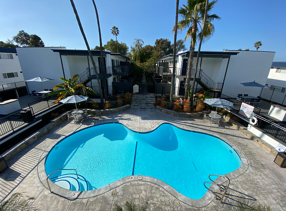 Americana South Bay Apartments - Torrance, CA