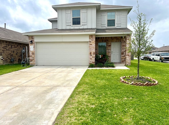 16648 Lonely Pines Dr - Conroe, TX