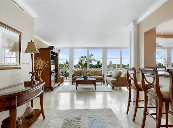 5055 Collins Ave unit 3L - Miami Beach, FL