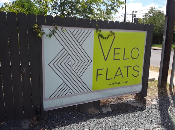 Velo Flats - Austin, TX