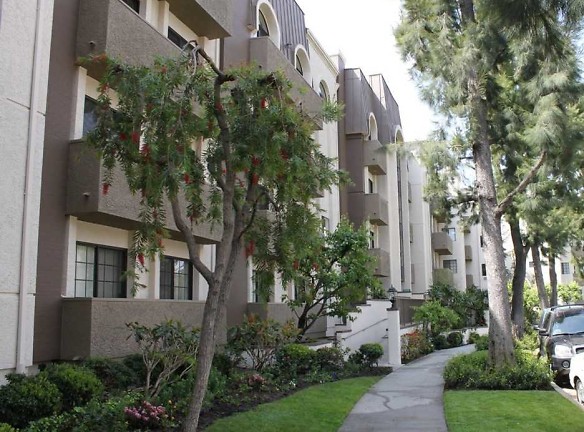 Strathmore Regency Apartments - Los Angeles, CA