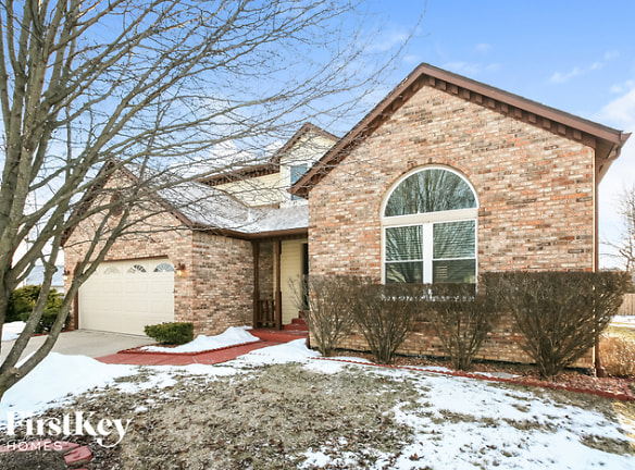 5907 Bowie Ln - Indianapolis, IN