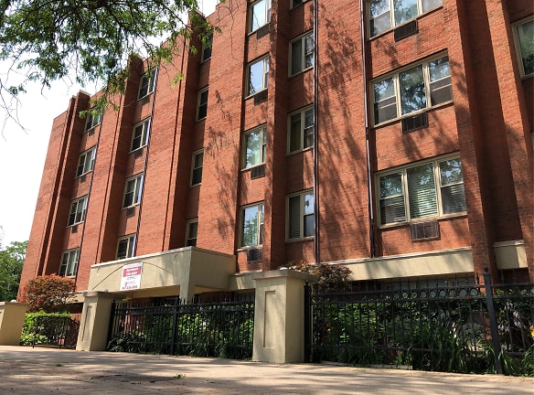 DZ Management Apartments - Chicago, IL