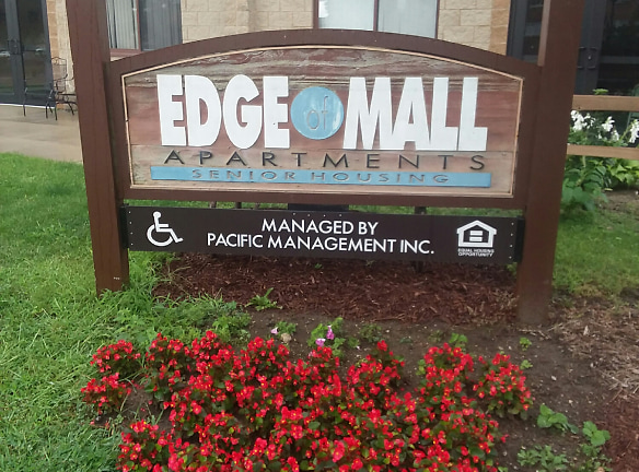 Edge Of Mall Apartments - Urbana, IL