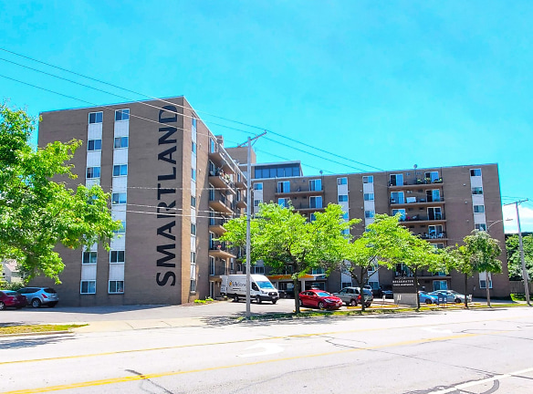 Smartland Breakwater Tower Apartments - Cleveland, OH