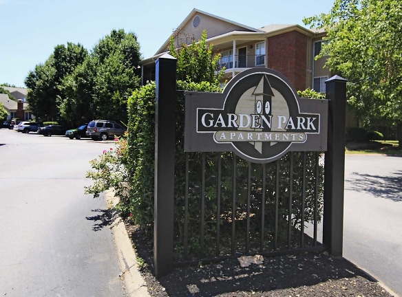 Garden Park Apartments - Fayetteville, AR