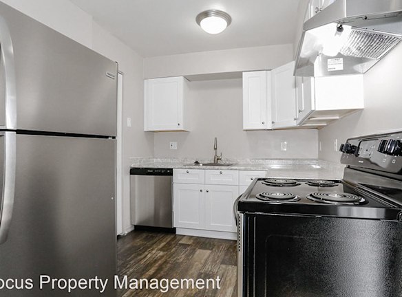 906 - 928 Gawain Cir. Apartments - West Carrollton, OH
