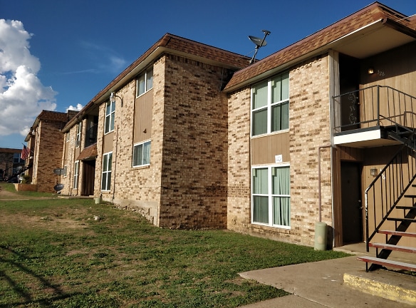 Spanish View Apartments - Fort Worth, TX