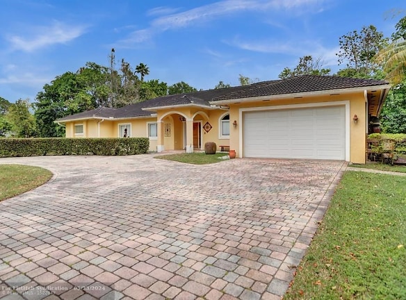 4750 SW 128th Ave - Southwest Ranches, FL
