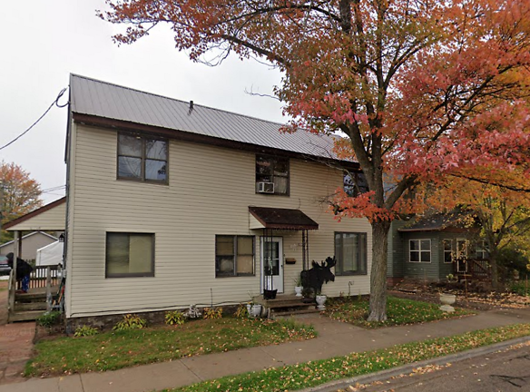 2172 Strongs Ave unit 2172 1/2 - Stevens Point, WI