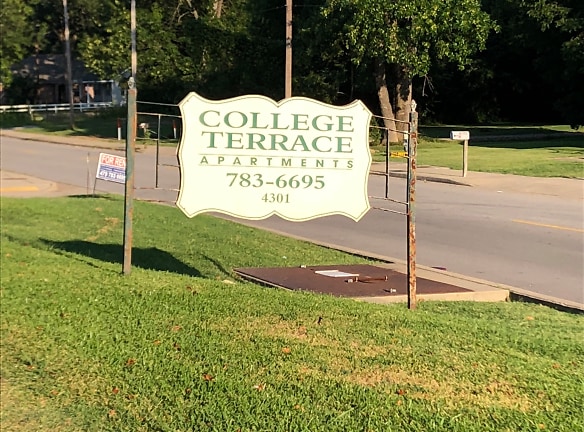College Terrace Apartments - Fort Smith, AR