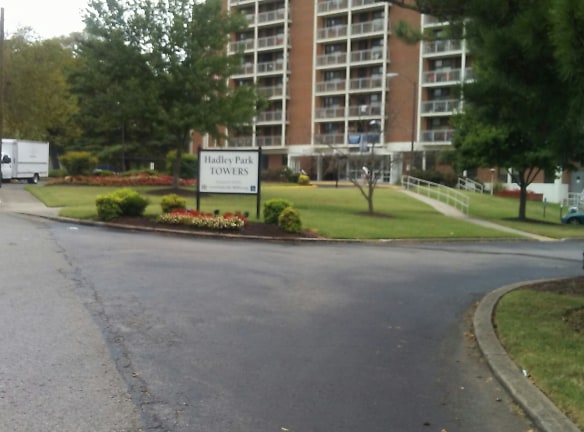 Hadley Park Towers Apartments - Nashville, TN