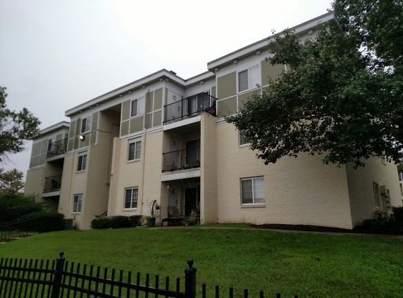 Village At Lakeview Apartments - Edgewood, MD