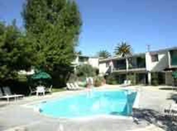 Hillside Village Apartments - Montrose, CA
