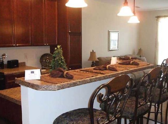 Elite Corporate Suites - Furnished Apartments Only - Knoxville, TN
