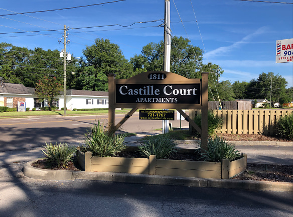 Castille Court Apartments - Jacksonville, FL