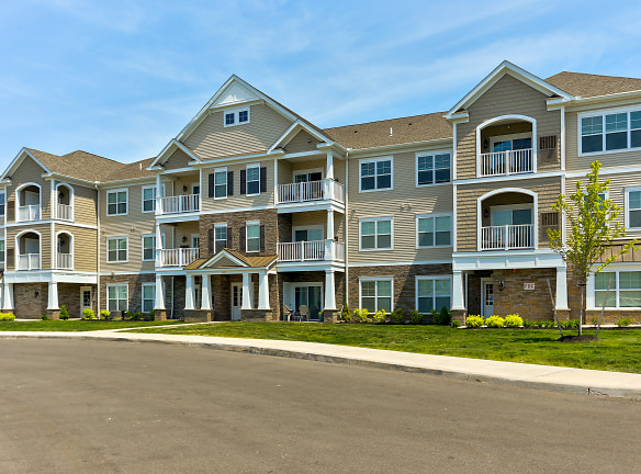 Winding Creek Apartments & Townhomes - Webster, NY