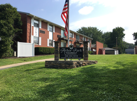 Arbor Park Apartments And Townhouses - Canton, OH