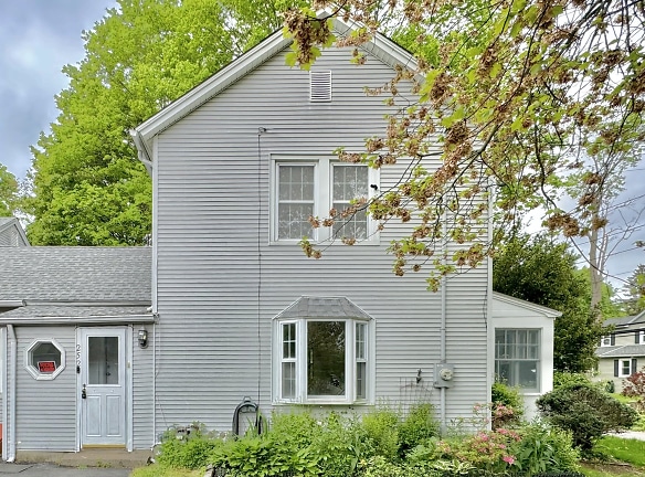 252 Oronoque Rd - Milford, CT