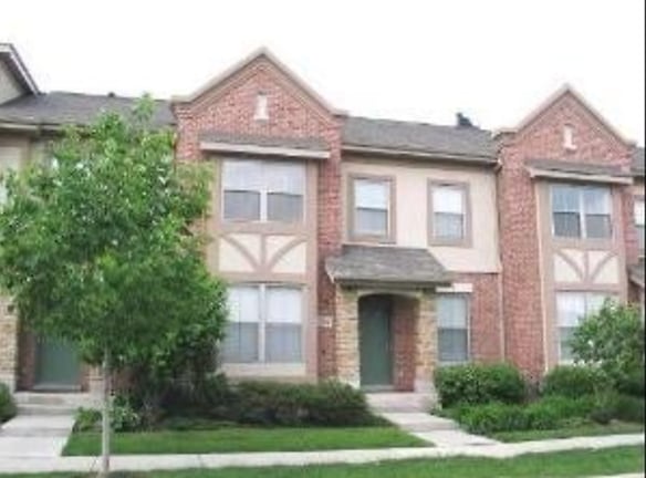 1968 Brentwood Rd #1968 - Northbrook, IL