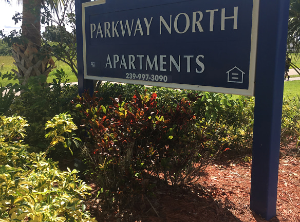 Parkway North Apartments - Fort Myers, FL
