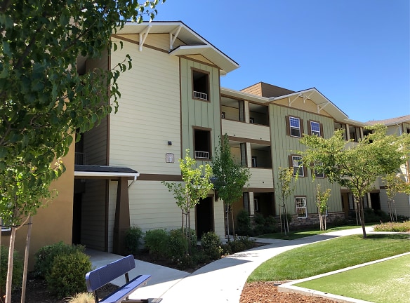Avery Gardens Apartments - Elk Grove, CA