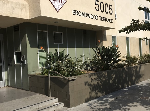 Broadwood Terrace Apartments - Los Angeles, CA