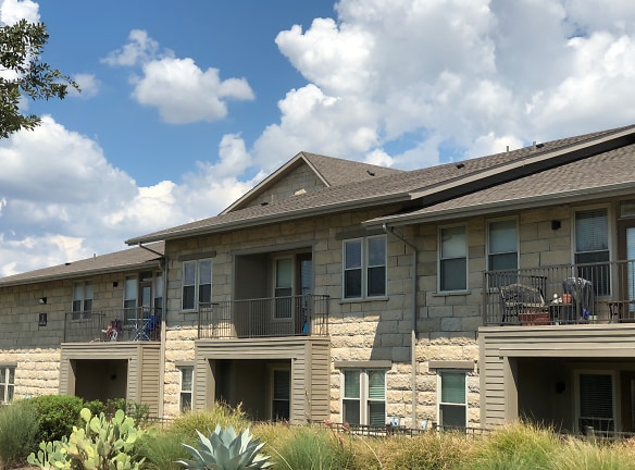 The Pradera Apartments - Richardson, TX