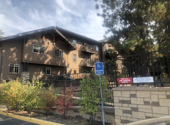 Discovery Park Lodge Apartments - Bend, OR
