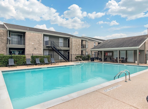 Sage Hollow Apartments - Houston, TX