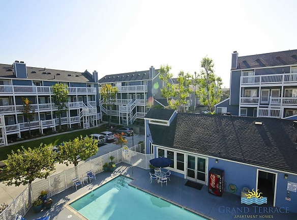 Grand Terrace Apartments - Long Beach, CA
