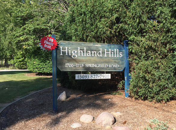 Highland Hills Apartments - Bloomington, IL