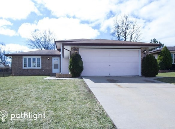285 Polo Club Dr - Glendale Heights, IL