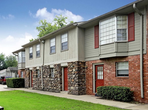 Sugartree Apartments And Townhomes - Fayetteville, AR