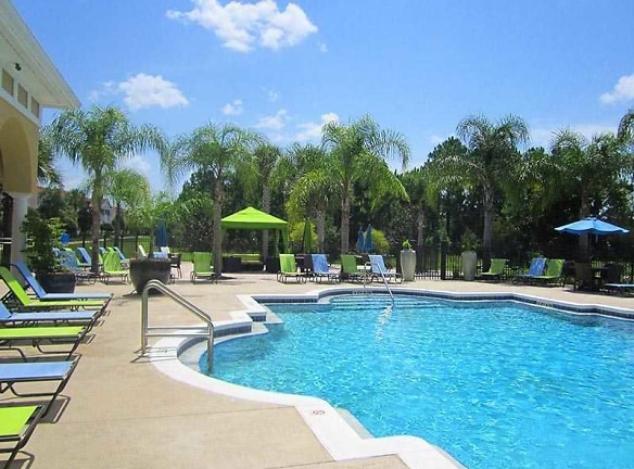 Pine Lake Apartments - Palm Coast, FL