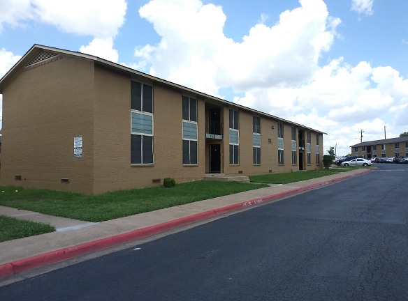 Spanish Hacienda Apartments - Fort Worth, TX