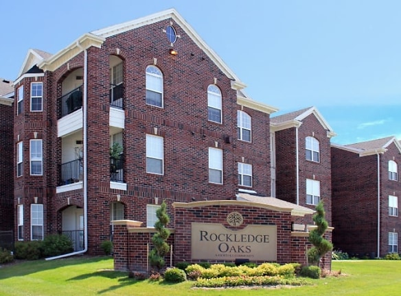 Rockledge Oaks Apartments - Lincoln, NE
