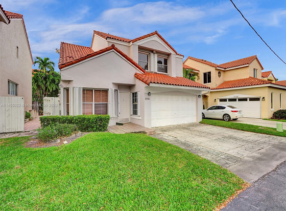 3745 Piccadilly St - Hollywood, FL