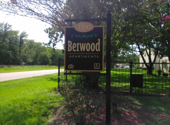 Berwood Apartments - Jackson, MS