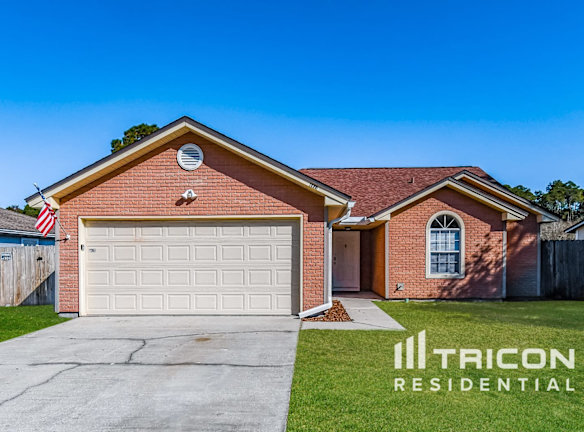 8021 Boonesborough Trail - Jacksonville, FL