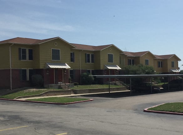 Canyon Creek Townhomes Apartments - Temple, TX