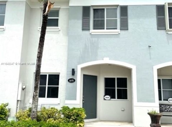 1691 SE 30th St unit 1691 - Homestead, FL