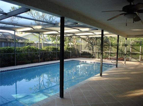 11297 Pine Valley Dr - Wellington, FL