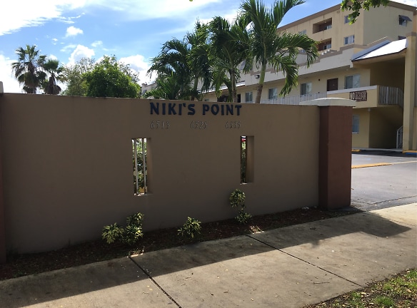 Niki'S Point Apartments - Hialeah, FL