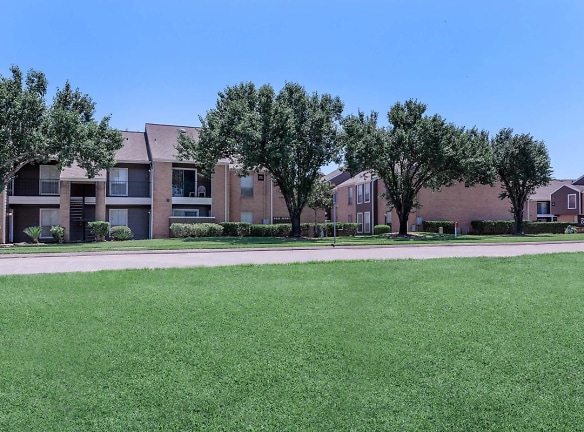 Brentwood Apartments - Lake Jackson, TX