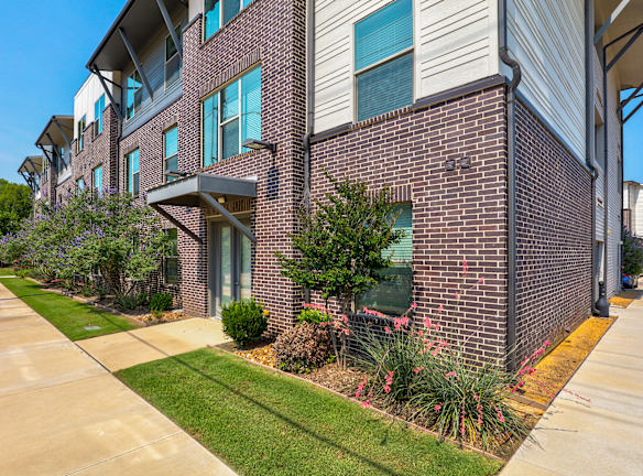 seven-twelve-apartments-for-rent-denton-tx-rentals