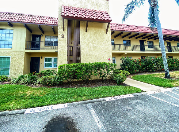 1845 Highland Ave unit 2-2 - Clearwater, FL