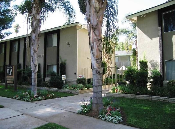 25NY Apartments - Redlands, CA