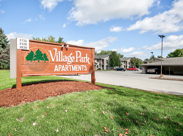 Village Park Apartments - Appleton, WI