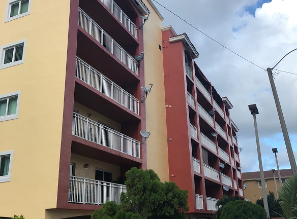 Camaguey Plaza Apartments - West Miami, FL